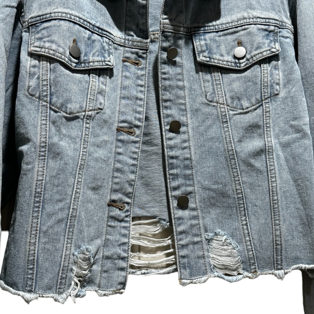 Brand New Pink Lily Destroyed Denim Jean Jacket size Small - Picture 2 of 5